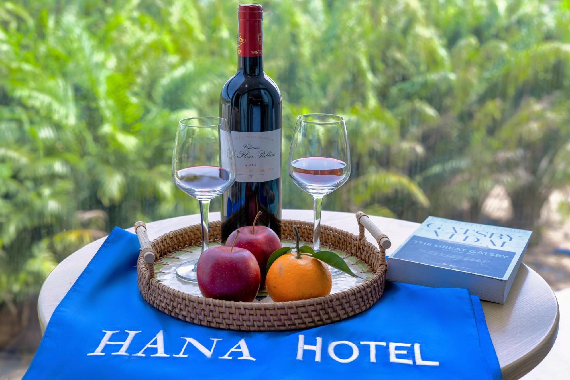 Hana Hotel Sonasea Night Market 두옹 동 외부 사진