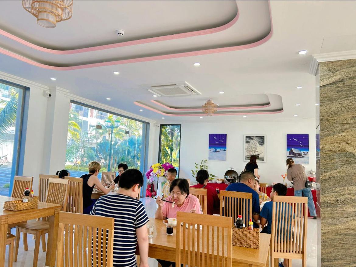 Hana Hotel Sonasea Night Market 두옹 동 외부 사진