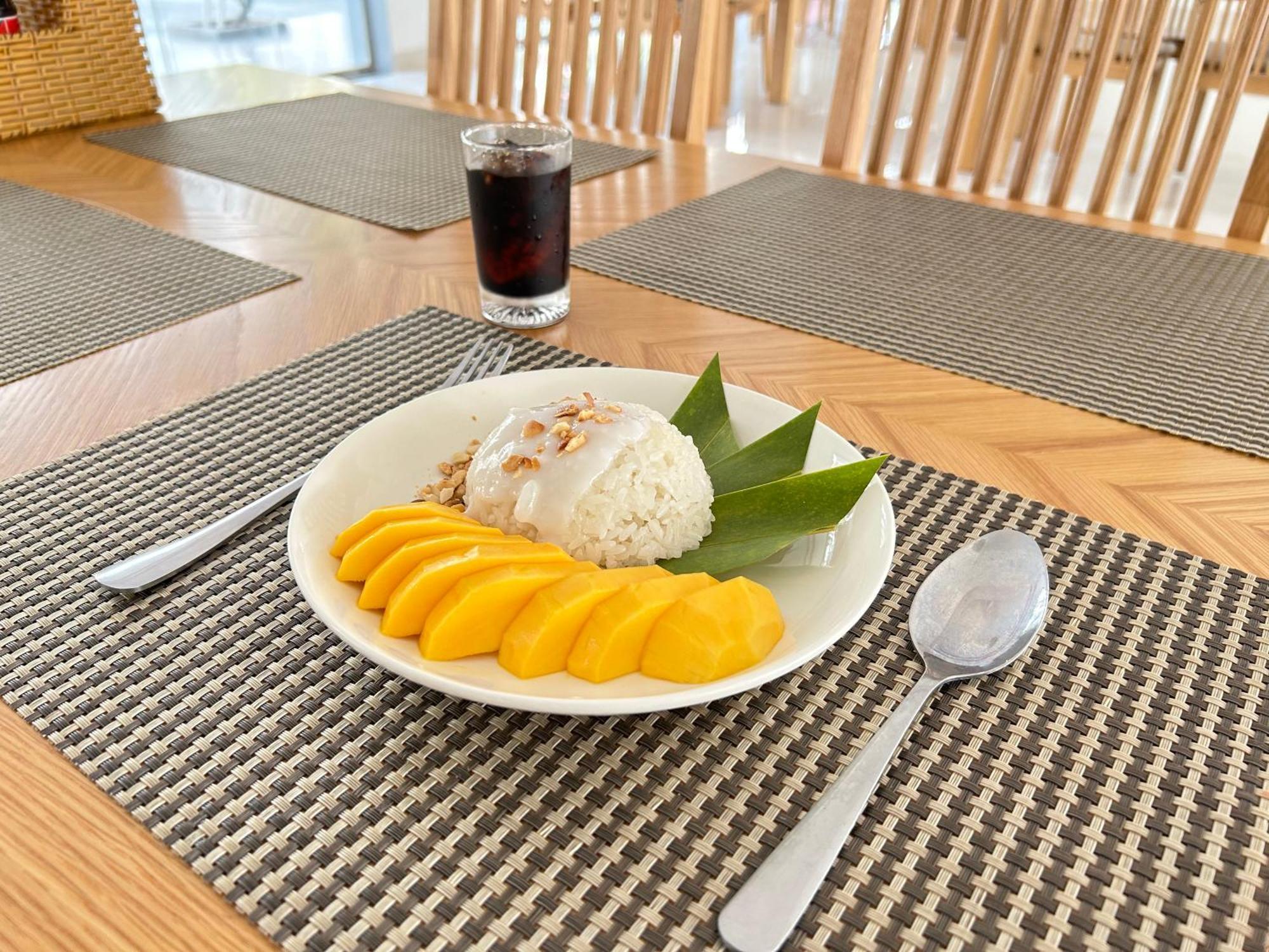 Hana Hotel Sonasea Night Market 두옹 동 외부 사진